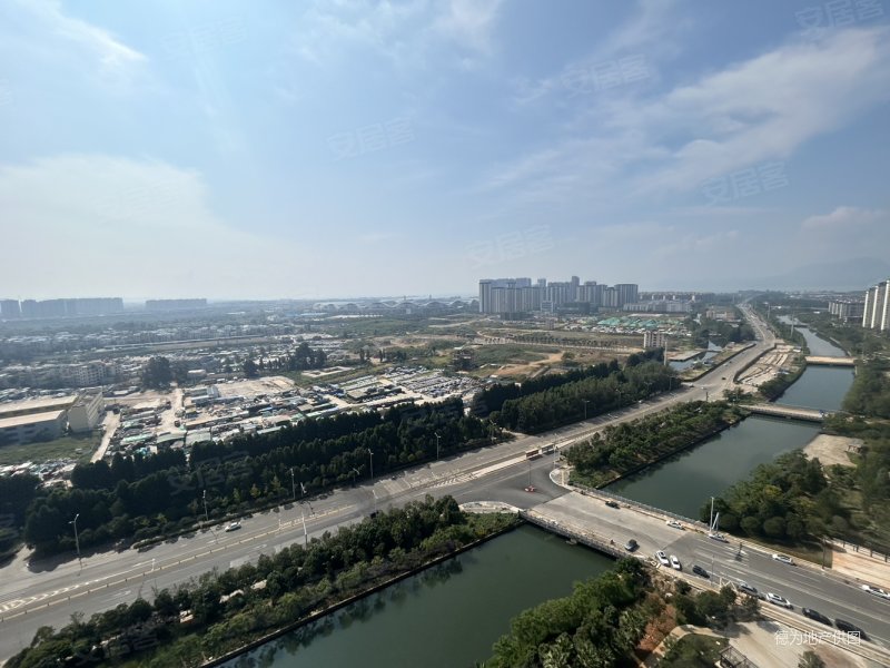 双江围绕,万科翡翠滨江一期二手房,135万,3室2厅,2卫,132平米-昆明