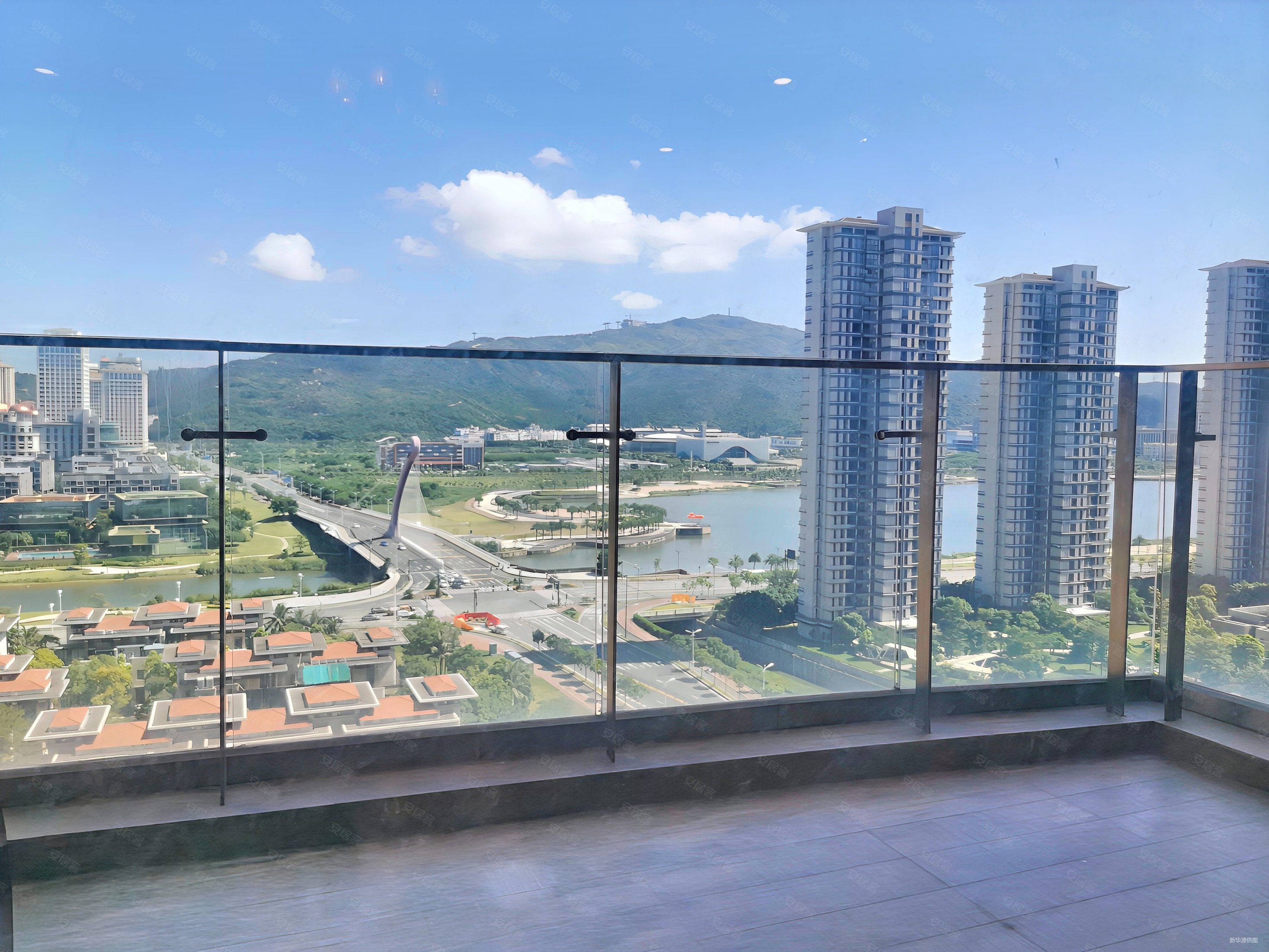 横琴口岸琴海湾,精装修拎包入住,家私齐全,业主急卖,华融琴海湾二手房