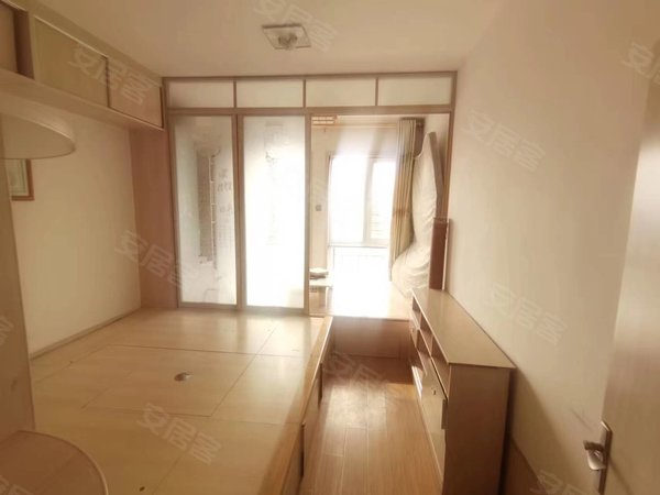 【多图】海岸华府(商住楼),青岛北站租房,靠板桥坊总站 温馨套一 随时