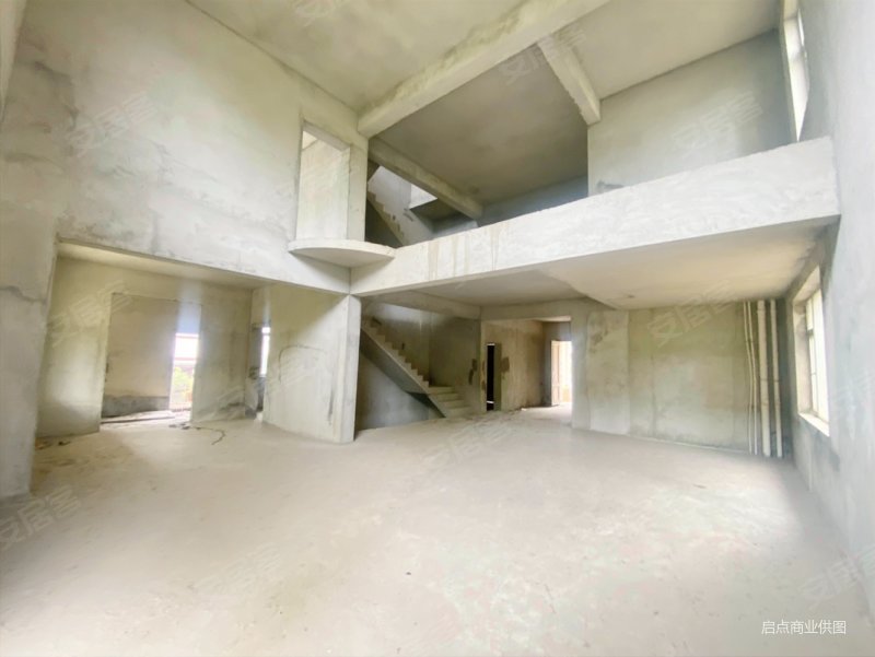 大面积大享受碧水天源710平方独栋别墅,花园面积大,有地下室