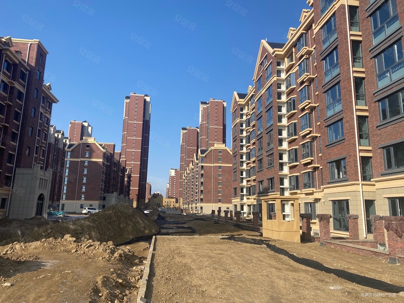 英伦名郡三期洋房8100送车位好楼层总高7层一梯两户