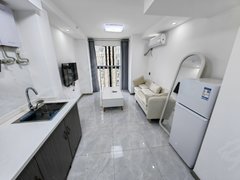 重庆南岸弹子石奶油风 品质一室一厅 年轻人爱惨了一回家就充满动力幸福感满满出租房源真实图片