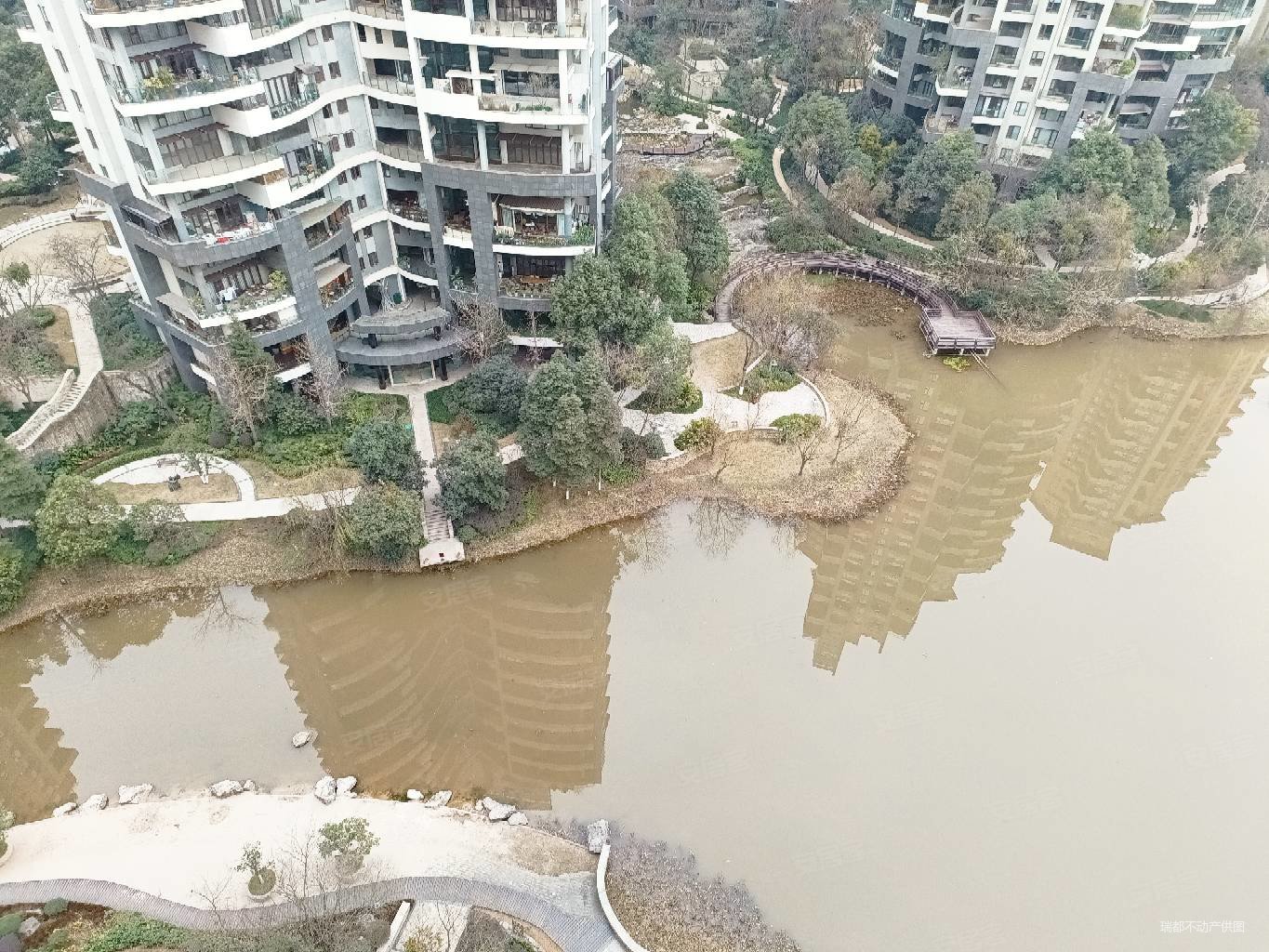 麓山国际茵特拉肯
