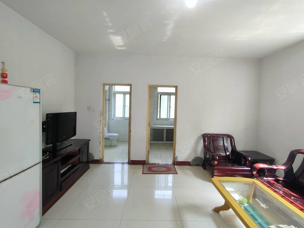 潍坊青州青州城区衡王府花园衡王府花园二楼!1250元月!两室一厅!