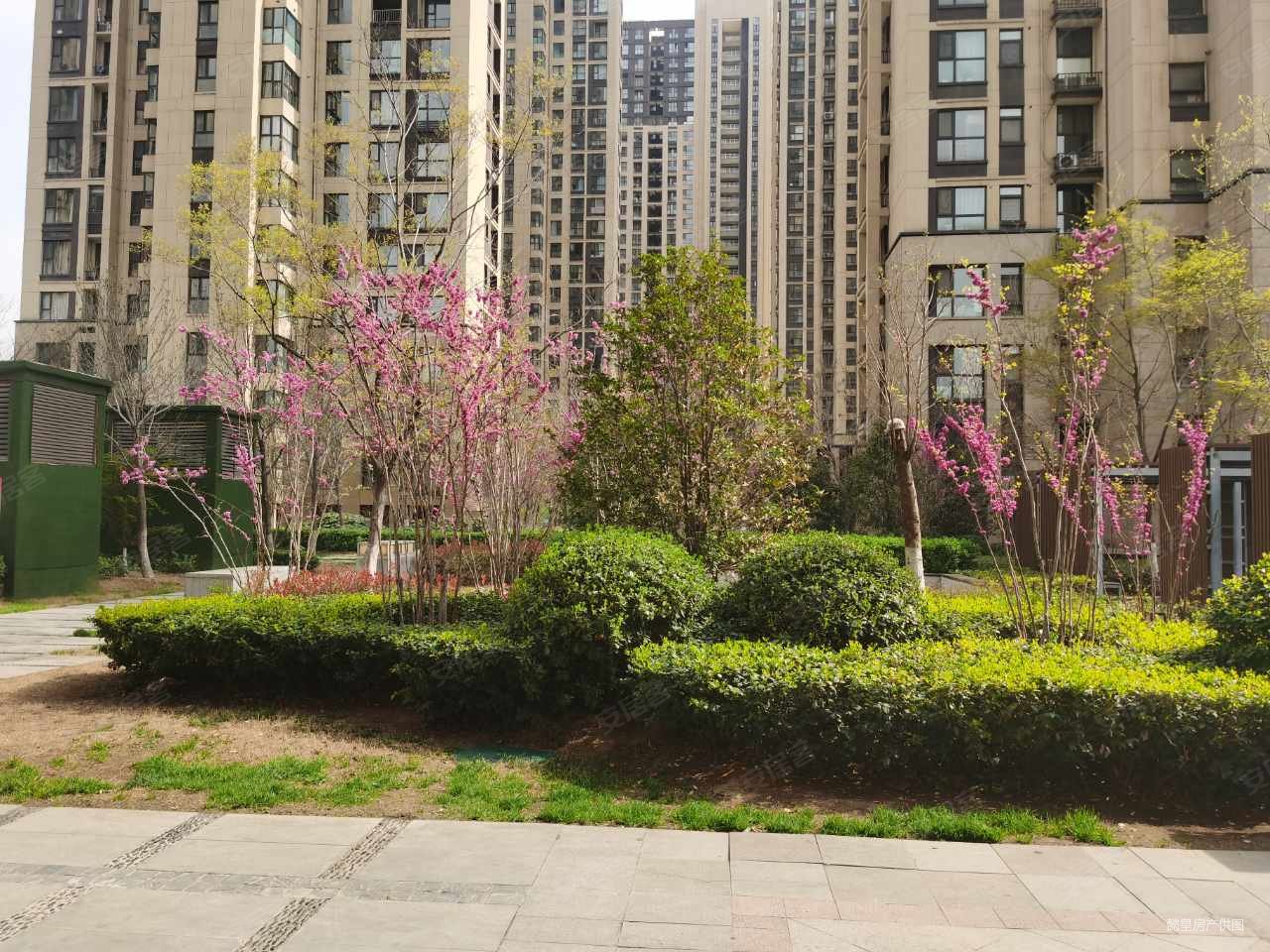 装修好 商品房 南北通透 满二 高楼层视野无遮挡,九洲城锦园二手房