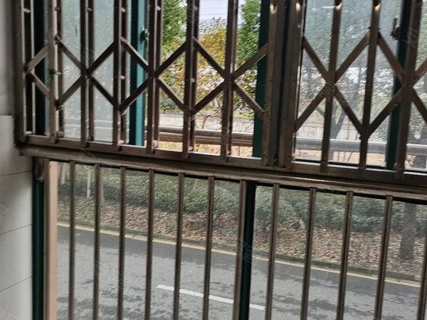 苏州工业园唯亭悬珠花园东区悬珠二房一厅一卫精装修2400元一楼一手