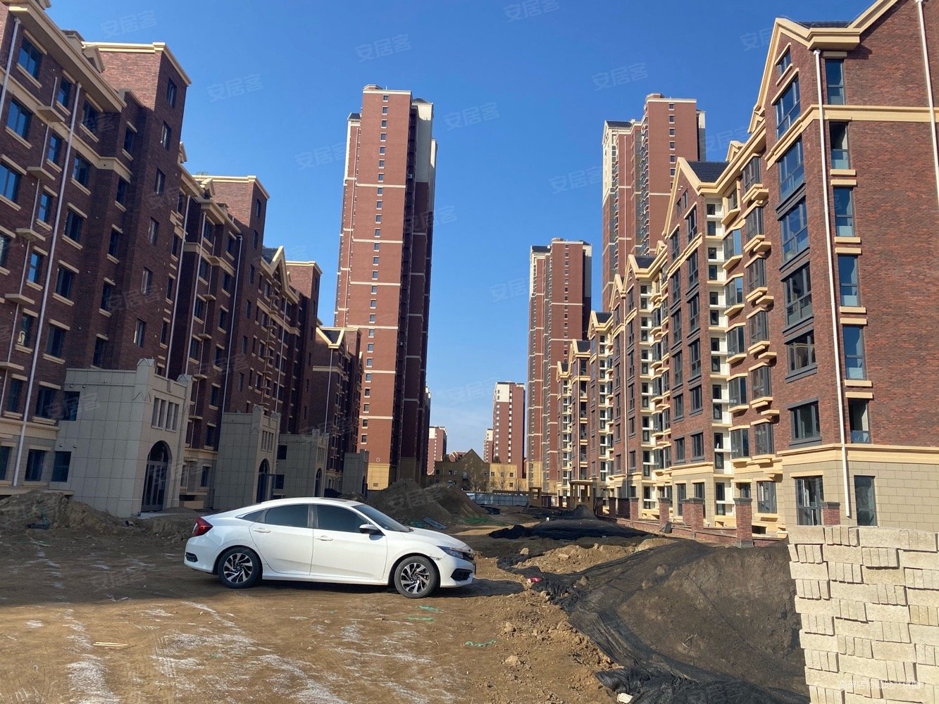 英伦名郡三期洋房8100送车位好楼层总高7层一梯两户