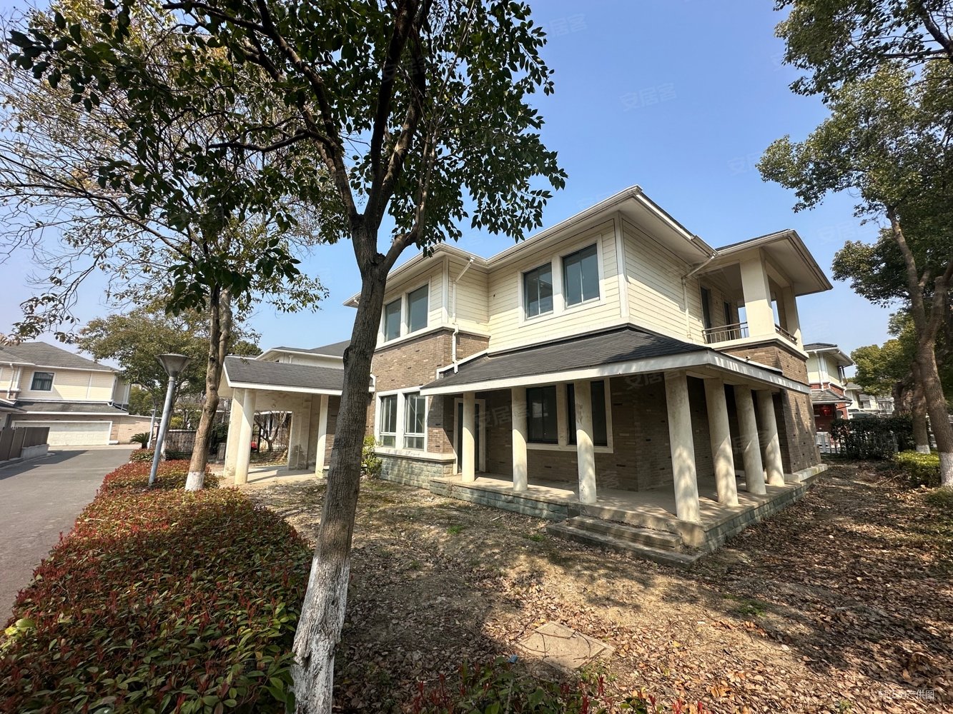 可改建急售,万方江南森林别墅二手房,3650万,5室2厅,3卫,375平米-昆山