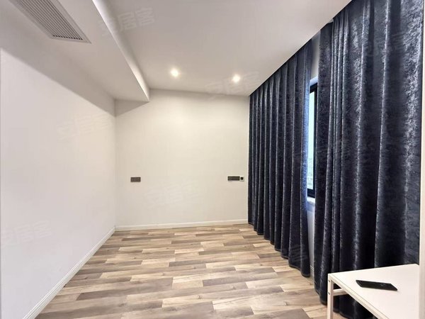 金华永康永康市区万鸿名城溪心方向小区，两室，可当三室，包物业车位，家具齐全，拎包入住出租房源真实图片