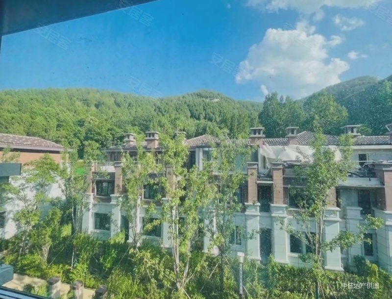 楼层好采光佳,让您居住非常舒适,黄金山水郡(别墅)二手房,1500万,5室3