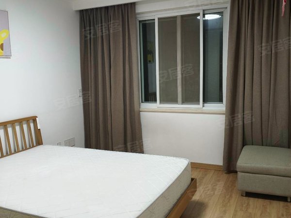 杭州西湖莲花街香港城康乐精装大两房,家具家电配套齐全,带衣帽间,可