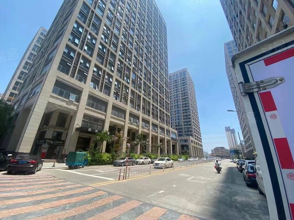 厦门翔安隧道口新景国际城融汇公馆隧道口 闽篮广场旁 新景国际1房1厅