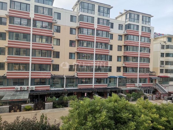 青岛莱西水集银泰紫荆城低楼层好房源!精装三室!小区环境老好了!