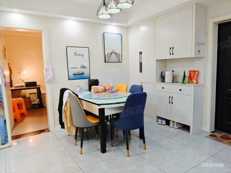 夏港 汇雁城 中间楼层  精装修 看房有密码 房东急卖 抢啊