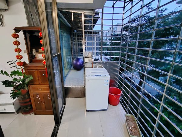 厦门湖里殿前翔鹭花城(一期)万达鹭港 翔鹭花城 2室1厅1卫 62平 一梯