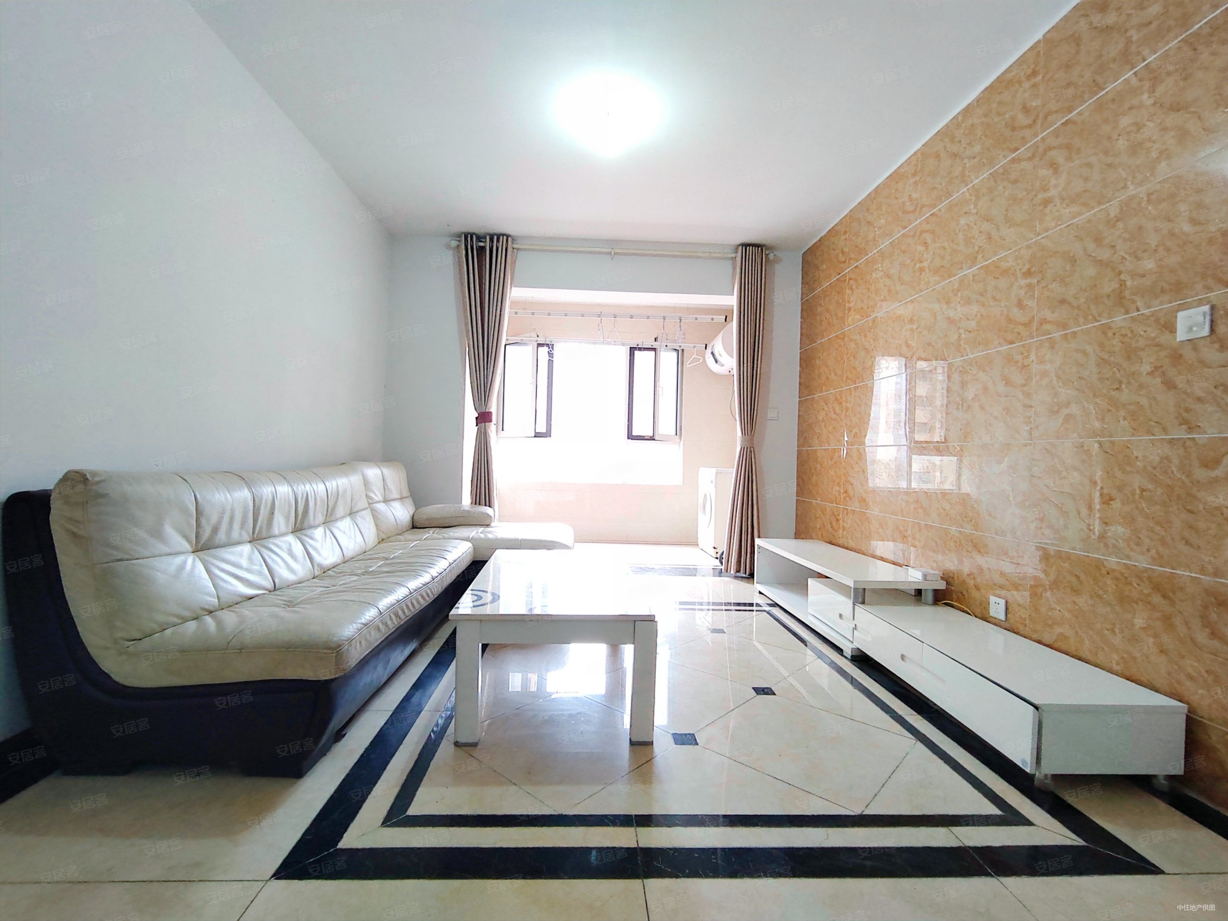 精装修,诚心出售,印象济南,海亮艺术华府,3室2厅1卫!