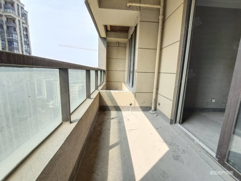 亏本急售恒宇景园二期120方三房两卫,全新毛坯,楼层好满二年,恒宇锦园