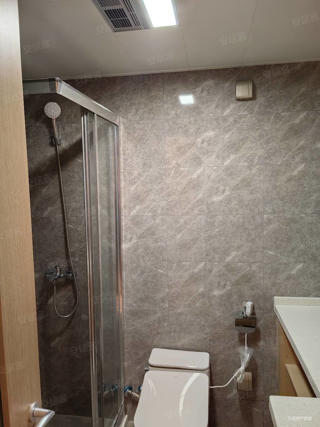 万科锦庐次新房,精装修,赠送价值8万元的车位,锦庐(西青)二手房,162.