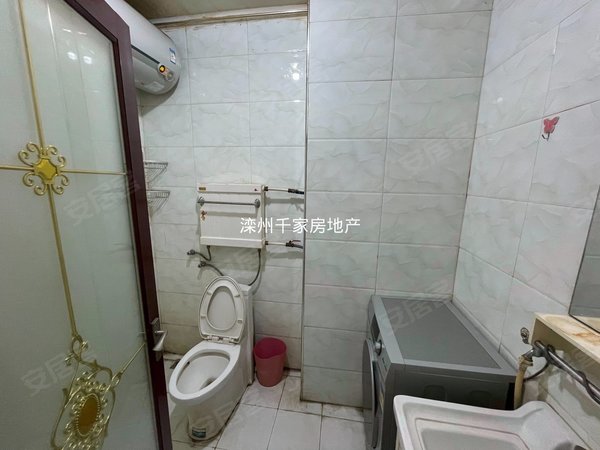唐山滦州安康北路康迈小区康迈小区两室 好停车 地暖 随时可以入住 出行方便。出租房源真实图片
