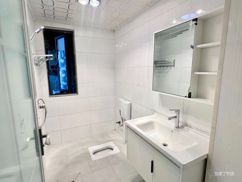 新出全新装修 欧鹏 3房 业主急卖!看房随时 朝南