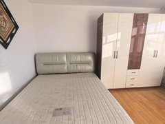 齐齐哈尔建华第二医院大润发二店附近育英小区六楼不顶两室一厅，家具家电齐全，拎包入出租房源真实图片