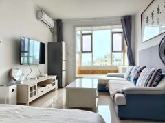 七八月可日租，自在香滨高楼层，58平一室一厅，看湖看海！