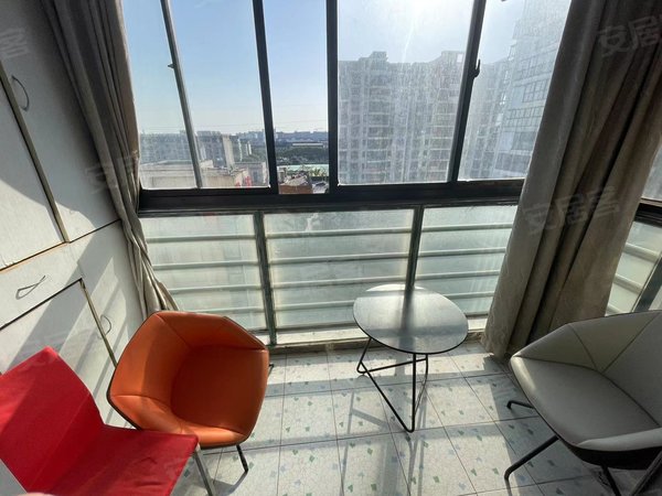 无锡新吴梅村嘉禾广场清爽干净一室出租,房源采光好,南北通透,业主