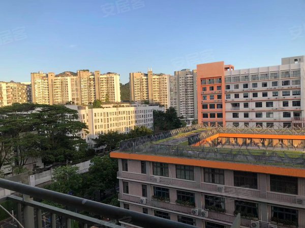深圳龙岗坂田中海月朗苑光雅园地铁口,大两房出租,5500个月出租房源