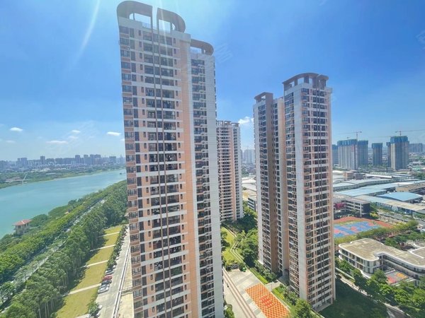 南宁江南五一路骋望珺玺江南区骋望珺玺精装3房,配套齐全,看房方便