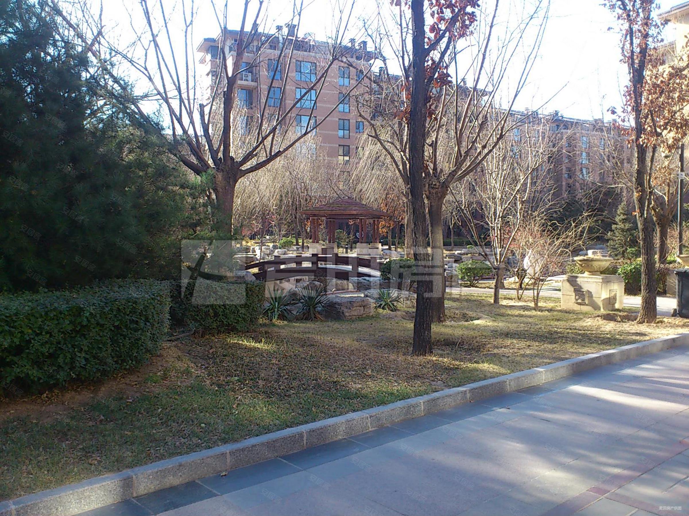 亿城西山华府珑园4室2厅3卫178.75㎡东南1980万