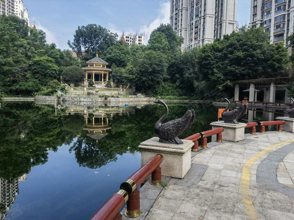 泸州江阳康健城泸州恒大城恒大精装三房出租   四个空调家私齐全出租