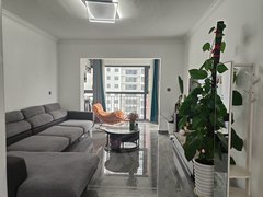 临沧临翔凤翔恒春 花园两室一厅一厨一卫精装修带家具家电拎包入住出租房源真实图片