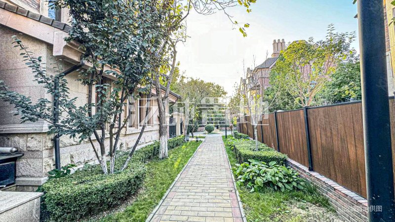 京基鹭府全新豪装联排拎包入住南临景观公园无遮挡视野好带电梯