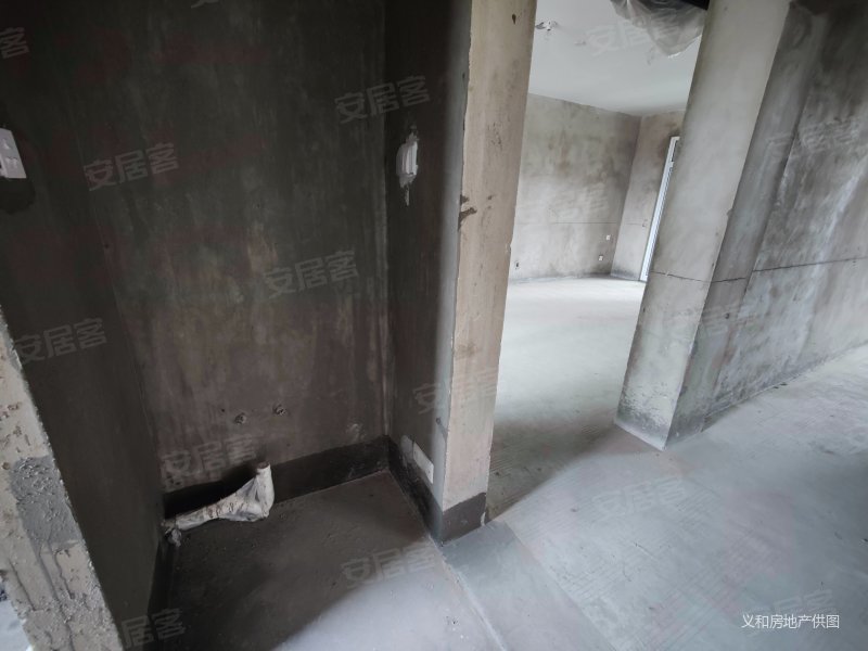 冷暖双供!南北通透 3室2厅  滨湖龙川里