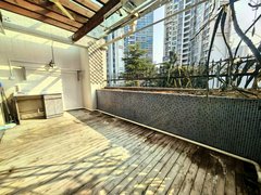 深圳宝安碧海湾带大露台，双地铁口洋房，泰华阳光海，家私家电齐全，随时看房出租房源真实图片