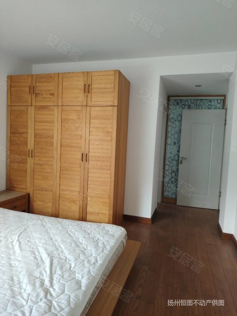 华丰紫郡步梯四楼三室两厅两卫一厨双阳台户型