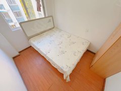 宁波鄞州中河0中介无杂费 可短租月付 近和荣大厦 印象城 万象汇 钱湖天出租房源真实图片