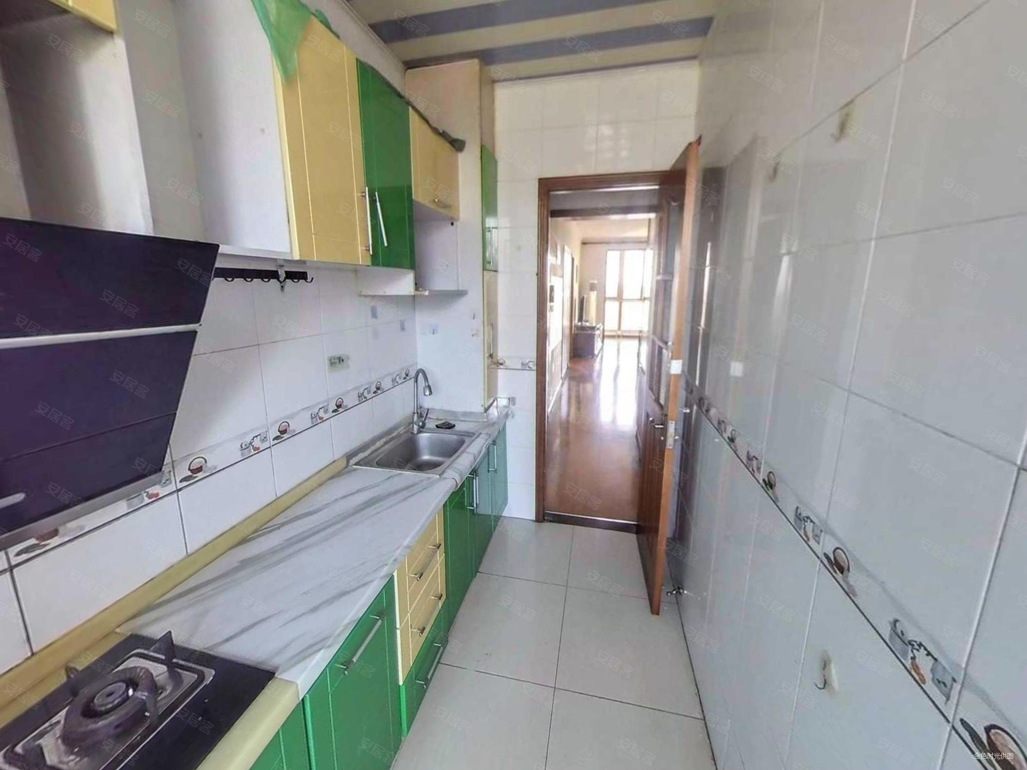 精装修怡馨家园 有电梯 大两居 出行方便 临地铁 南北通透