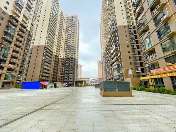 南宁兴宁区政府金河中心降桥地铁站 吾悦广场对面 金河中心 温馨两房