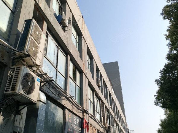 苏州相城渭塘中恒广场公寓两个房间朝南! 繁华位置!