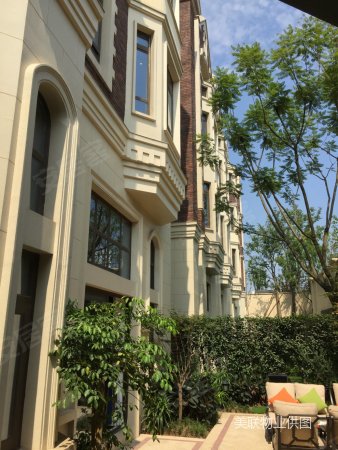 读巴蜀 双车位急售, 融创国博城二手房, 6室3厅6卫, 423万元 - 重庆58