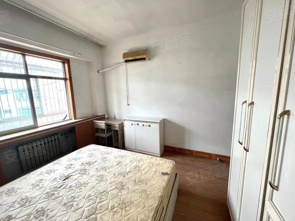 济南历城七里堡慧都园新出单身小公寓 临近七里堡地铁站 精装修 随时