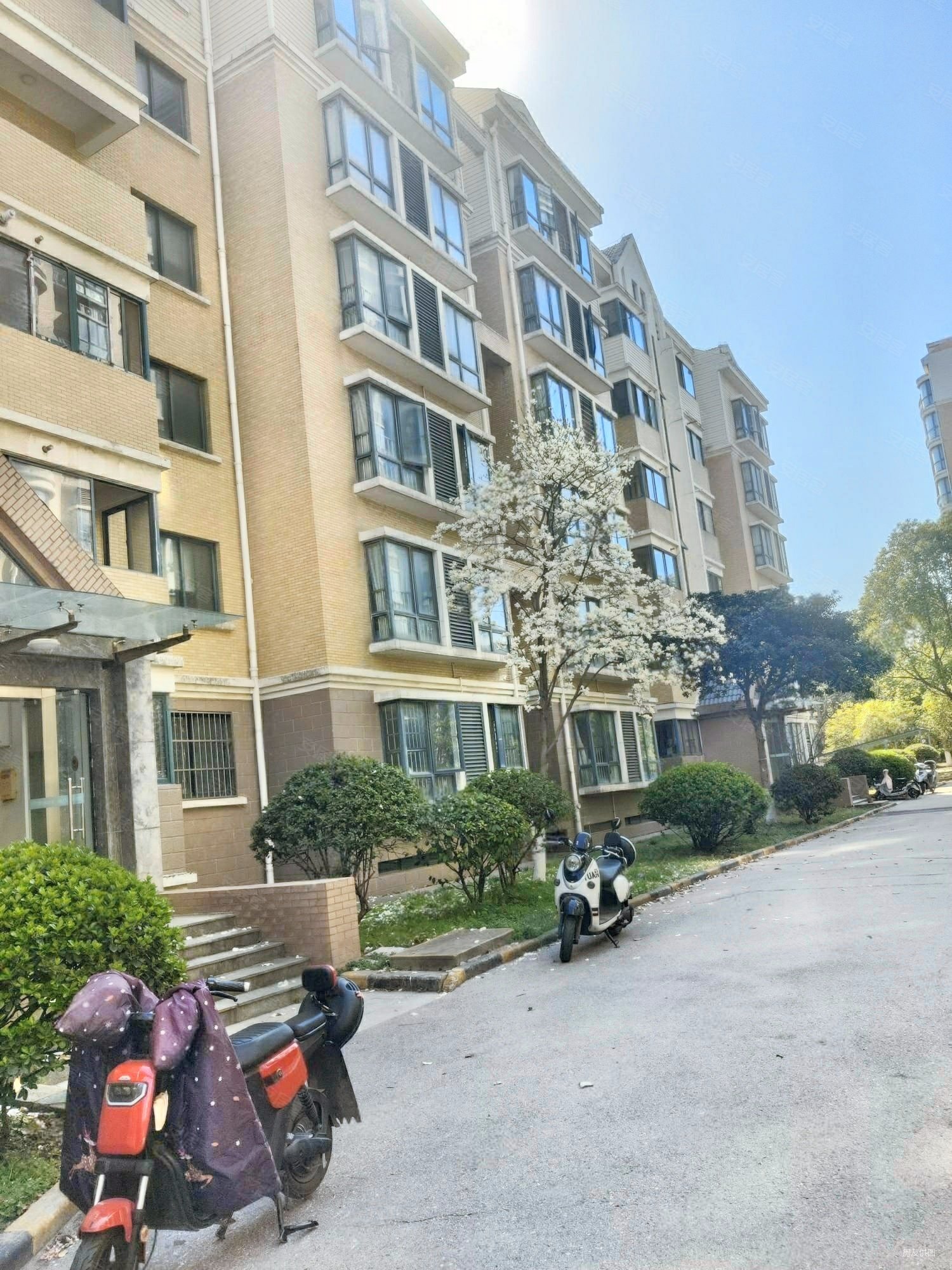 南瑞科嘉花园精装三房南北通透配套齐全出行方便