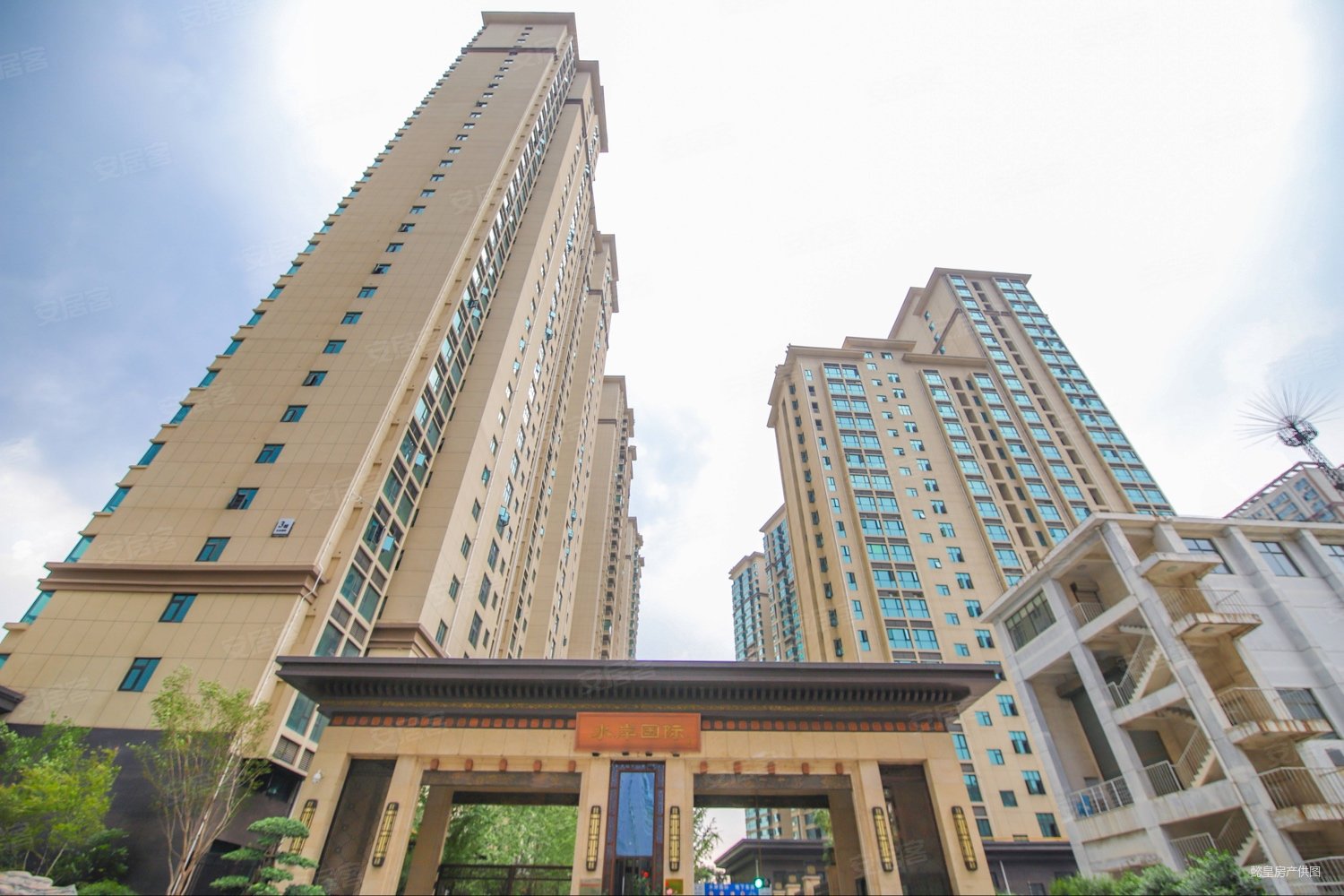 保真新上老城水岸国际精装两室52万全小区一套