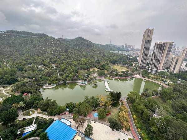 珠海香洲吉大锦园( 必看好房 )难见的大面积豪气装修 有钥匙 随时看房