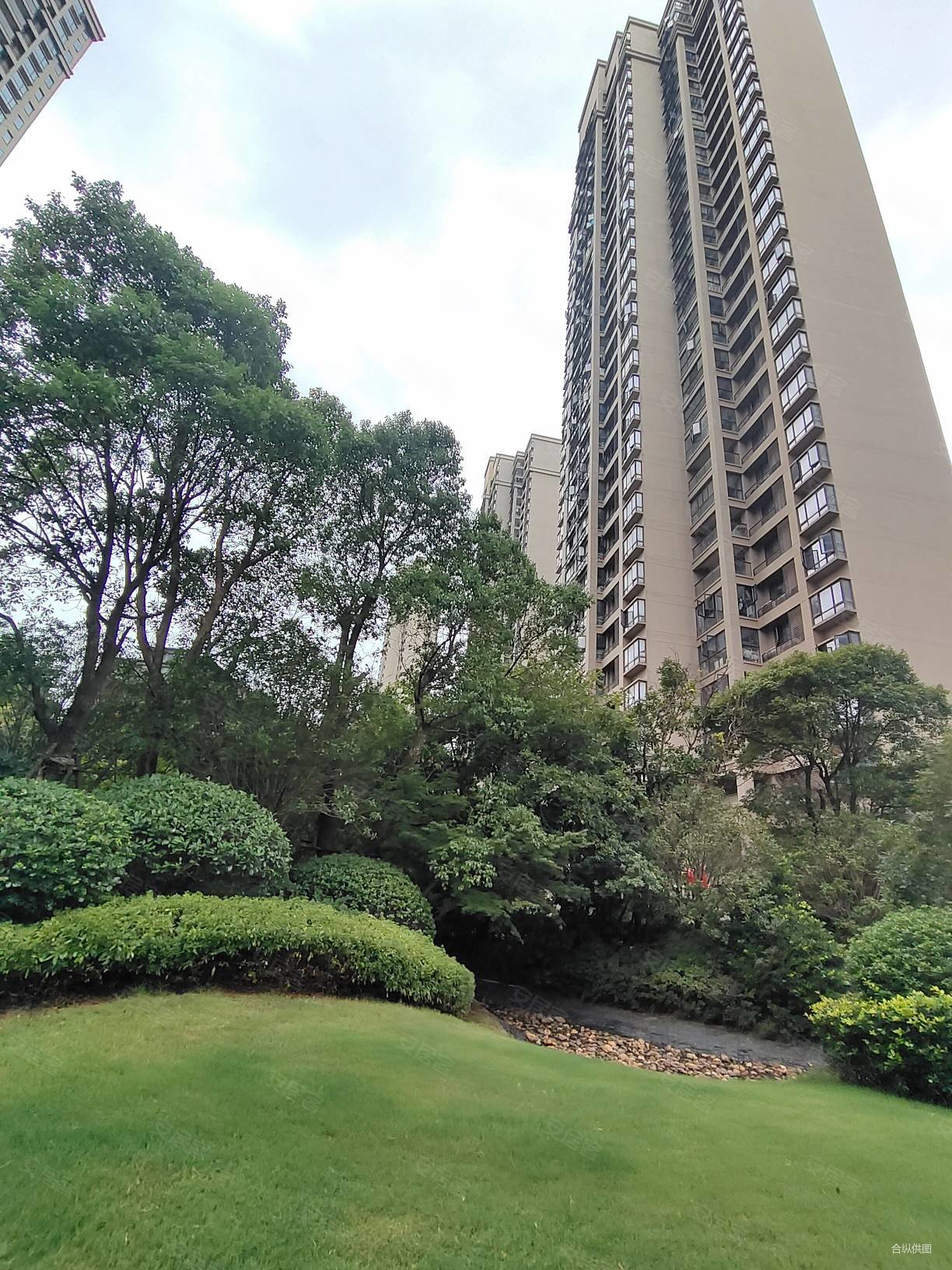 急售近地铁口保利蓝海嘉居精装修房拎包入住配套聚全