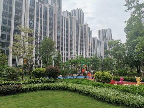 佛山三水西南汇信华府家私电器齐全拎包入住三房两厅出租房源真实图片