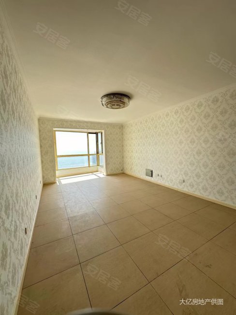 金梦海湾一号海景房21楼117平通透两居精装老本仅售188万