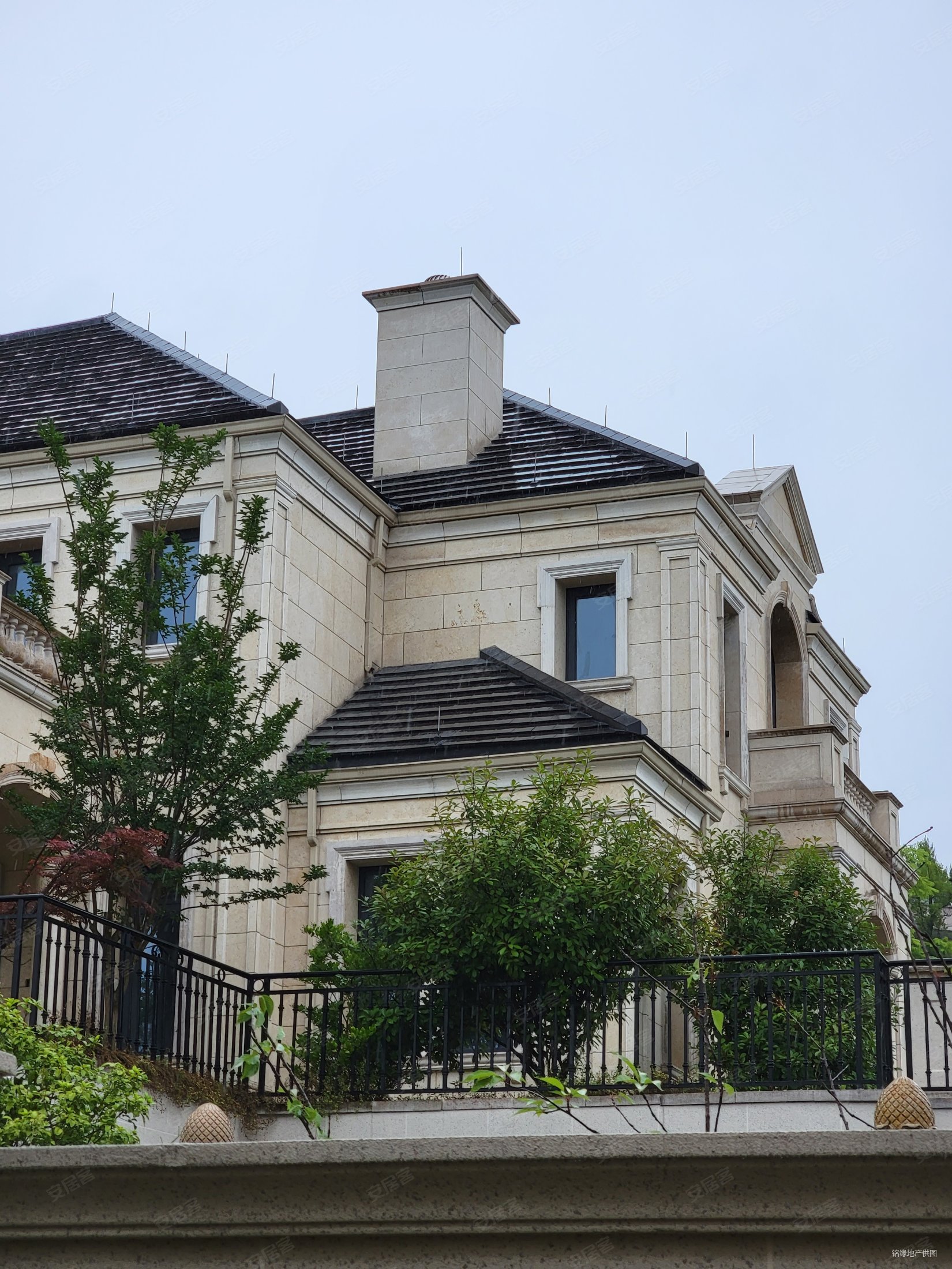 云澜湾七里别墅5室4厅5卫450㎡南北890万