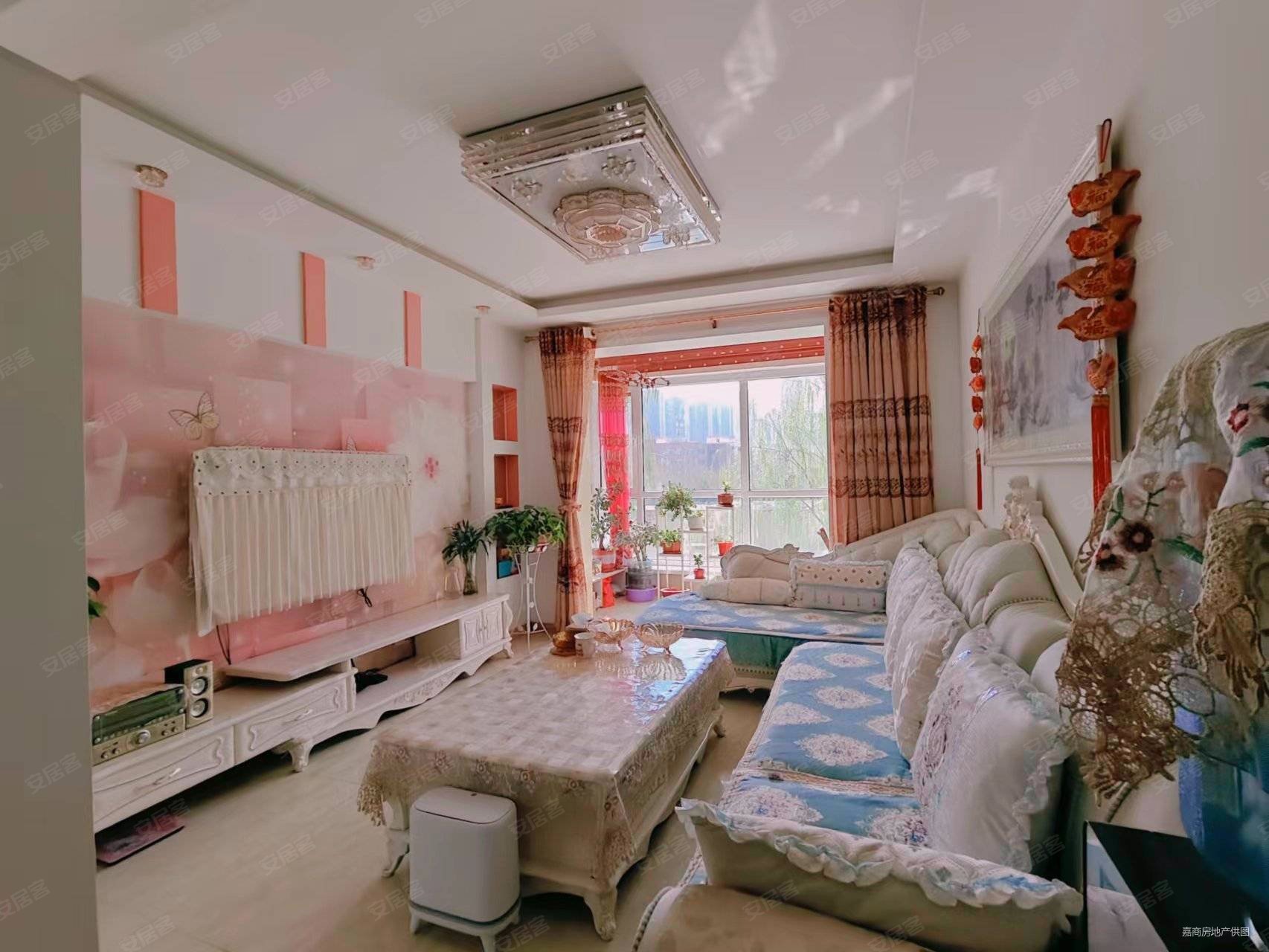 附赠家具电户型方正格局零浪费,采光充沛,成邦锦绣华庭二手房,71